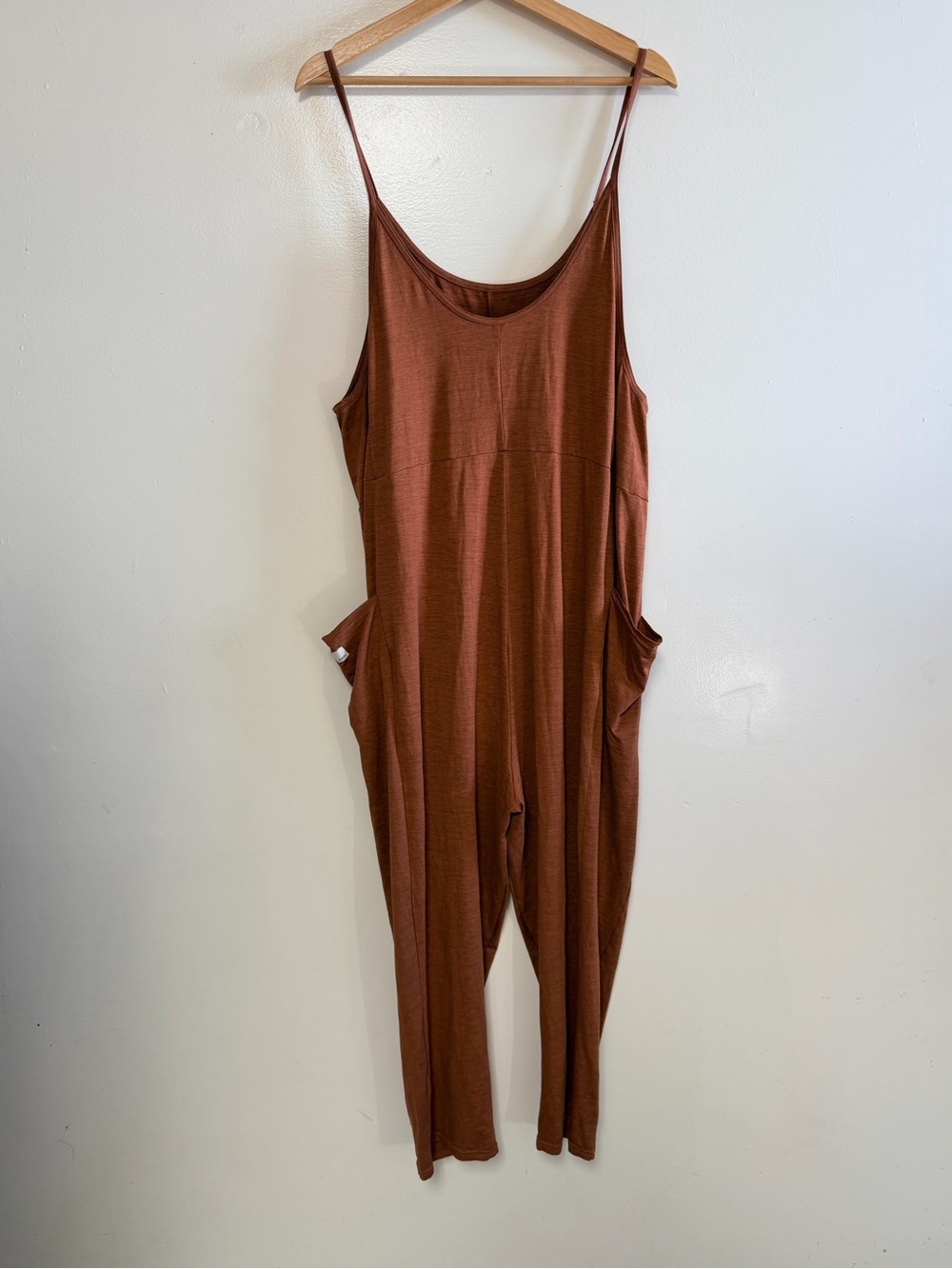 Vuori Sleeveless Jumpsuit XL Rustic Orange/Red Athleisure Activewear Loungewear - Picture 2 of 12